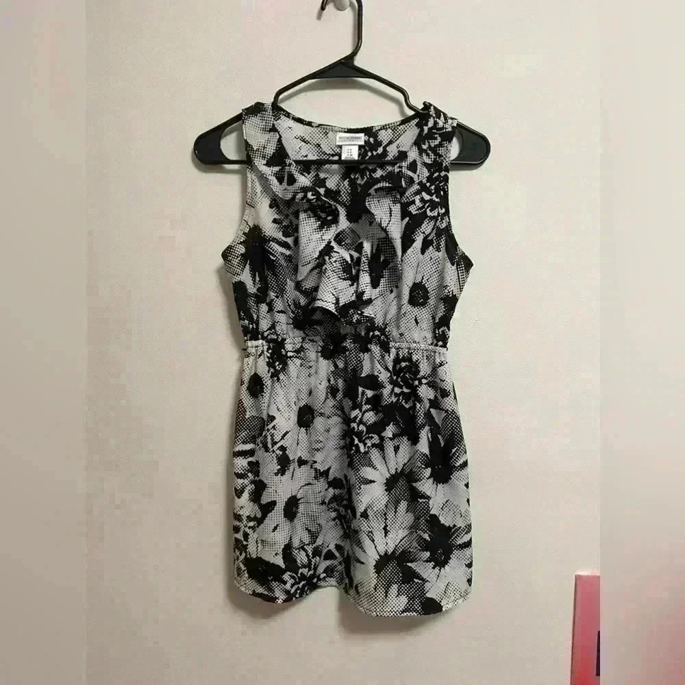 Motherhood Maternity - Women’s Tank Top Black Gray Floral‎ Ruffled - Size Small